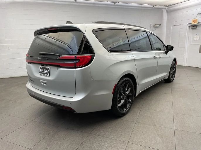 2026 Chrysler Pacifica