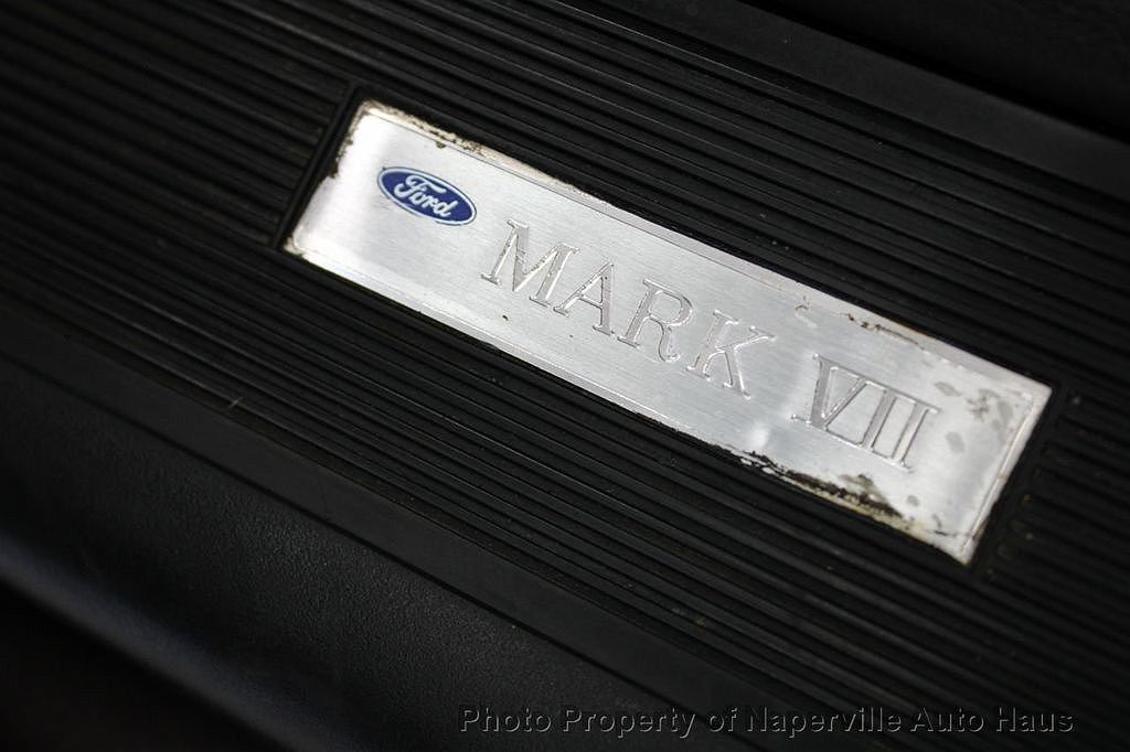 1988 Lincoln Mark Series VII image 19
