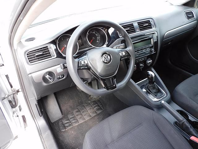 2015 Volkswagen Jetta S image 40