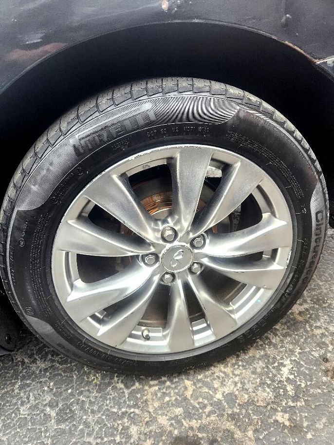 2012 Infiniti M37