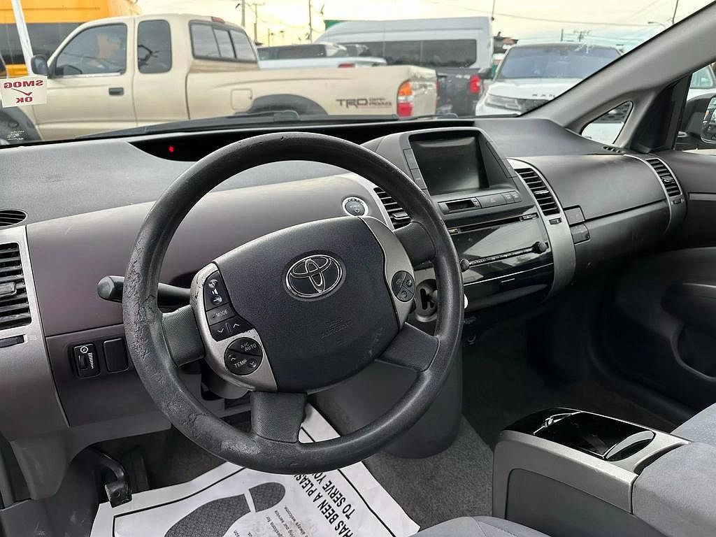 2005 Toyota Prius Standard image 9