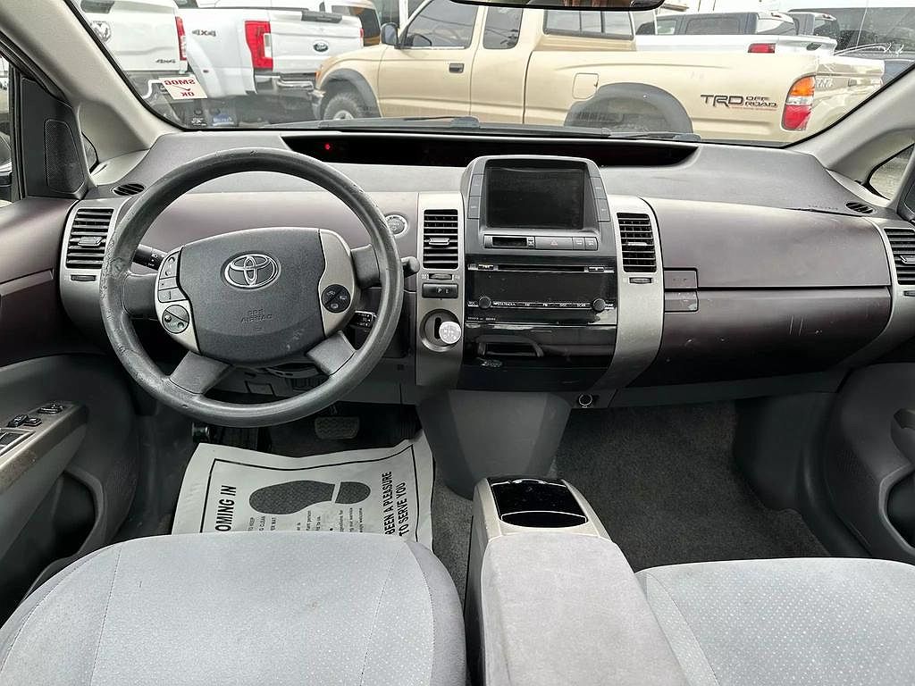 2005 Toyota Prius Standard image 17