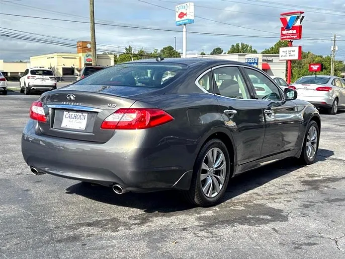 2012 Infiniti M37