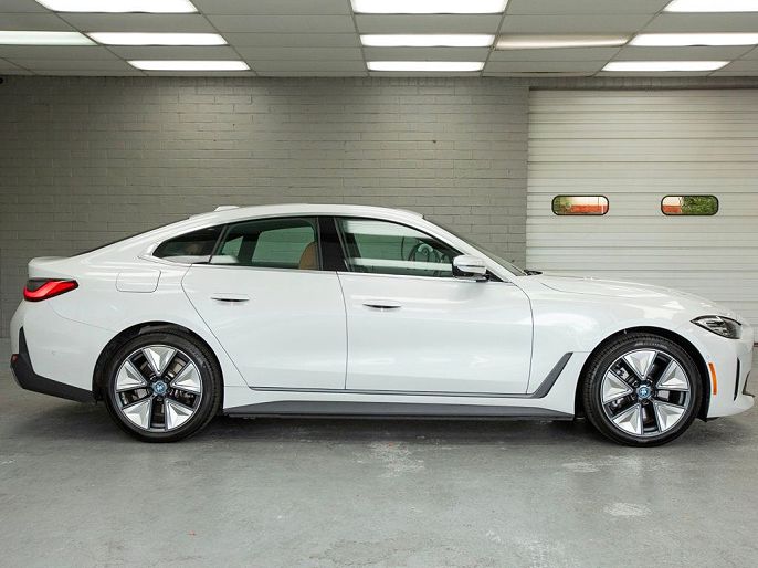 2024 BMW i4