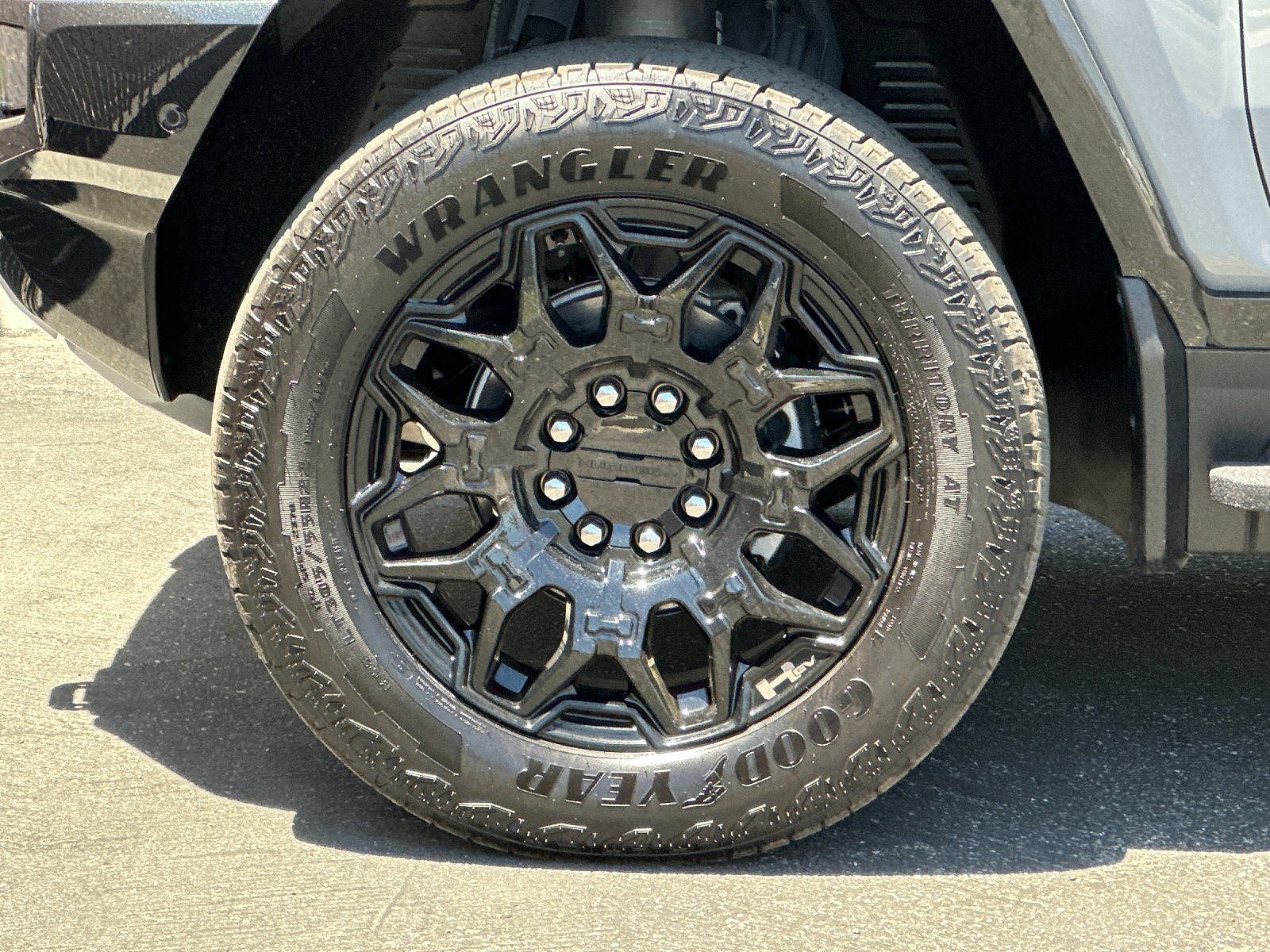 2026 GMC Hummer EV