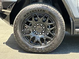 2026 GMC Hummer EV