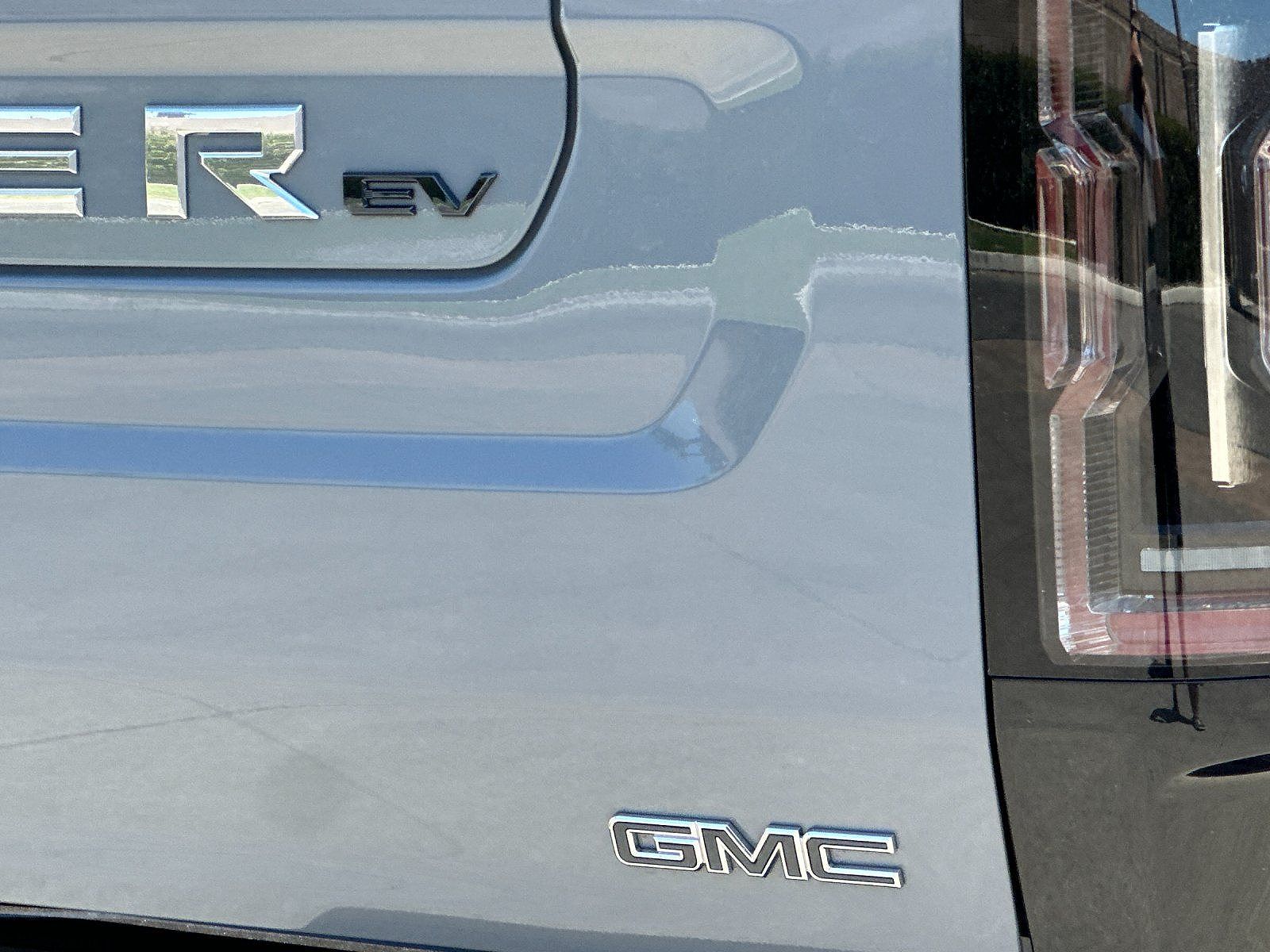 2026 GMC Hummer EV