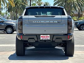 2026 GMC Hummer EV