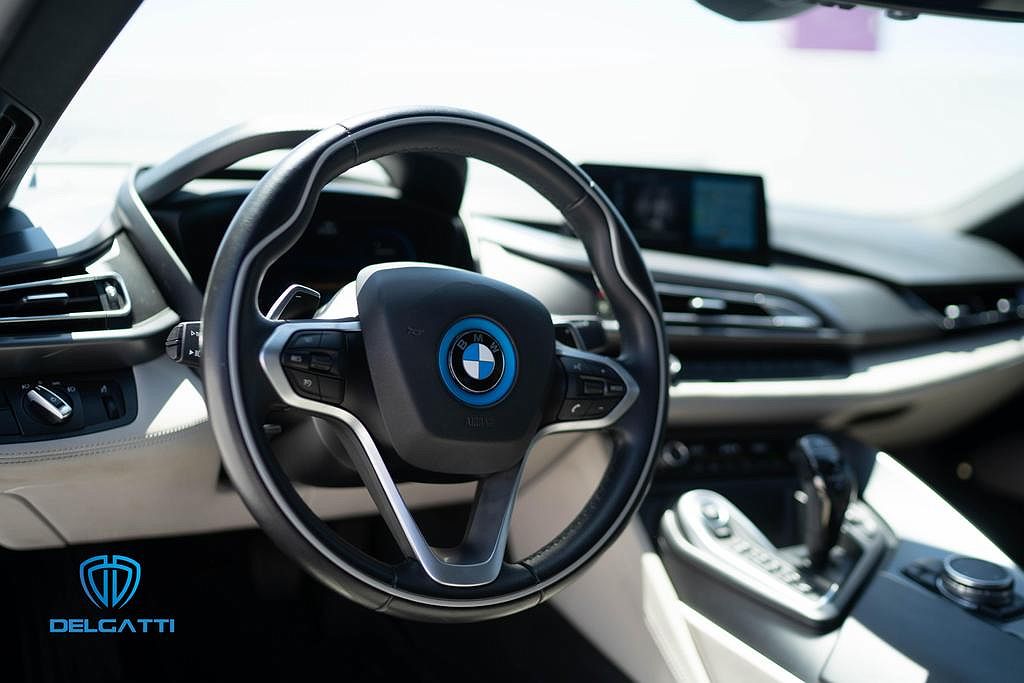 2015 BMW i8 null image 8