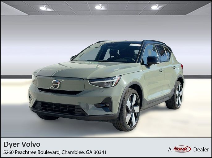 2023 Volvo XC40