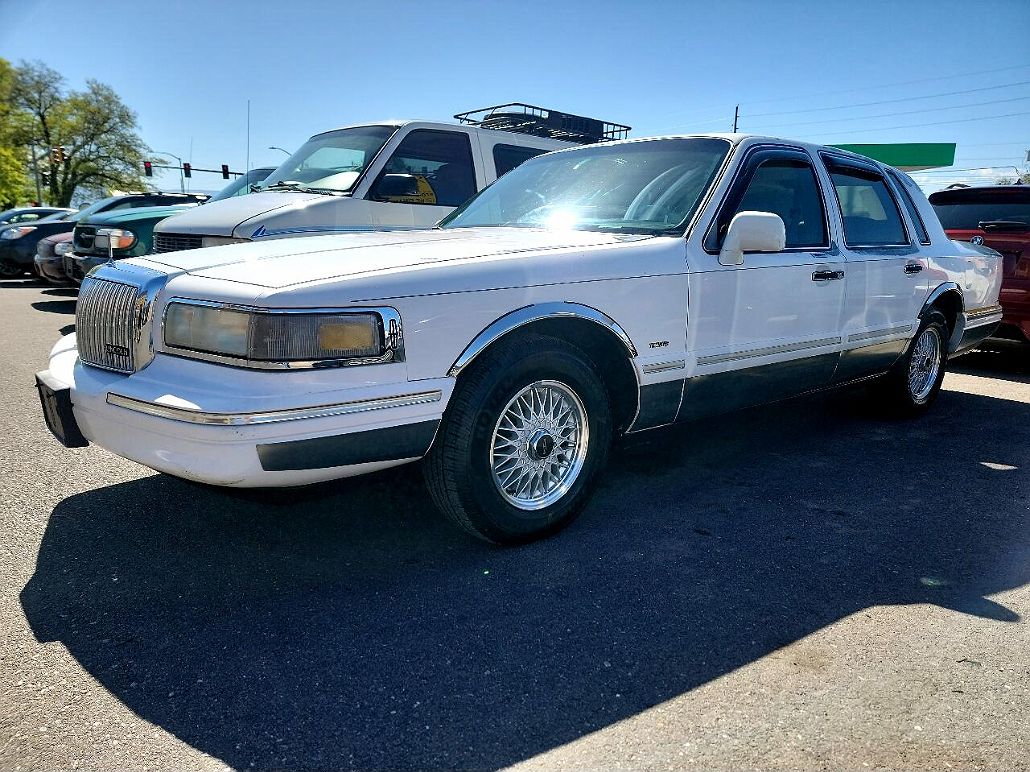 1996 Lincoln Town Car Signature image 0
