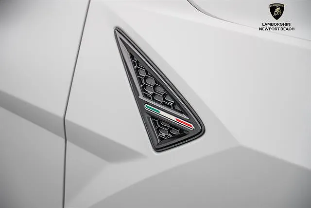 2024 Lamborghini Urus