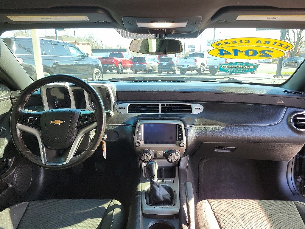2014 Chevrolet Camaro LT image 3