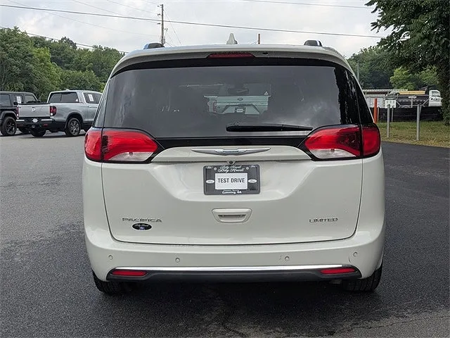 2017 Chrysler Pacifica