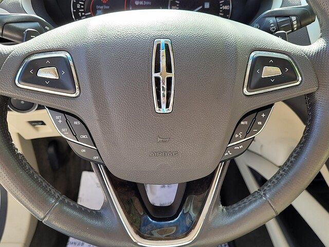 2013 Lincoln MKZ null image 19