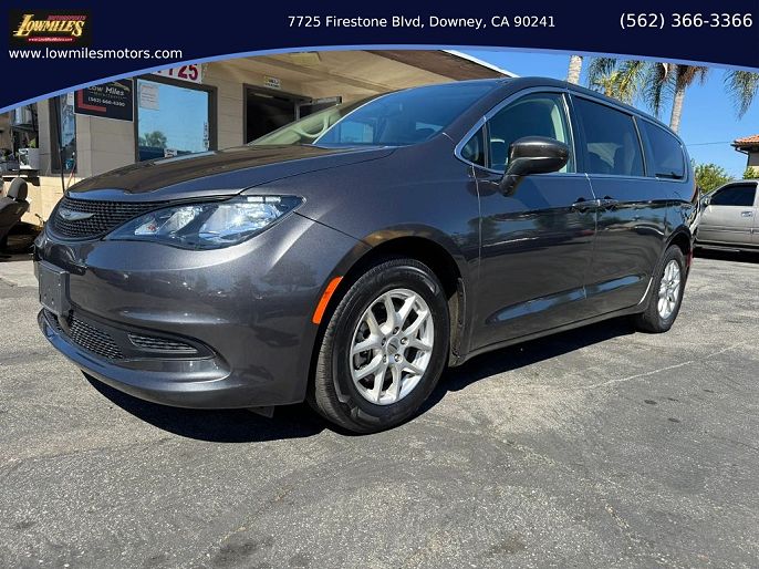 2022 Chrysler Voyager