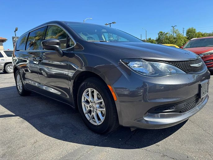 2022 Chrysler Voyager
