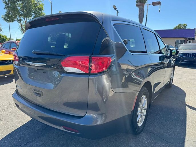 2022 Chrysler Voyager