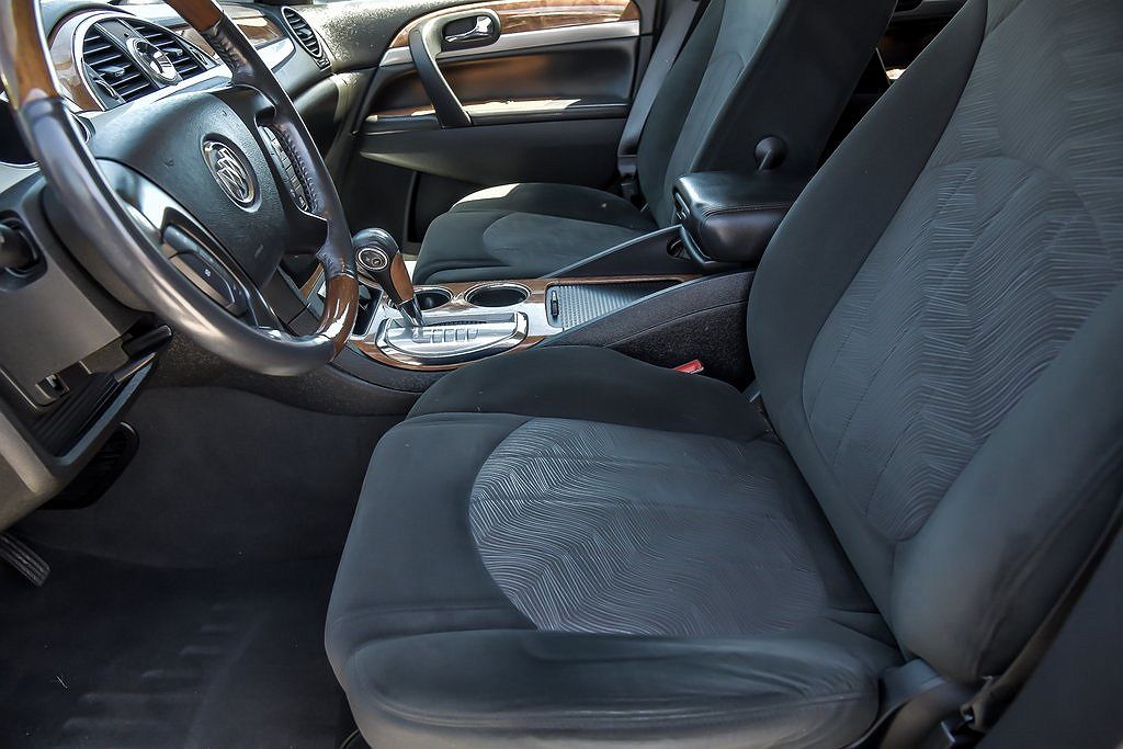 2012 Buick Enclave Convenience image 9