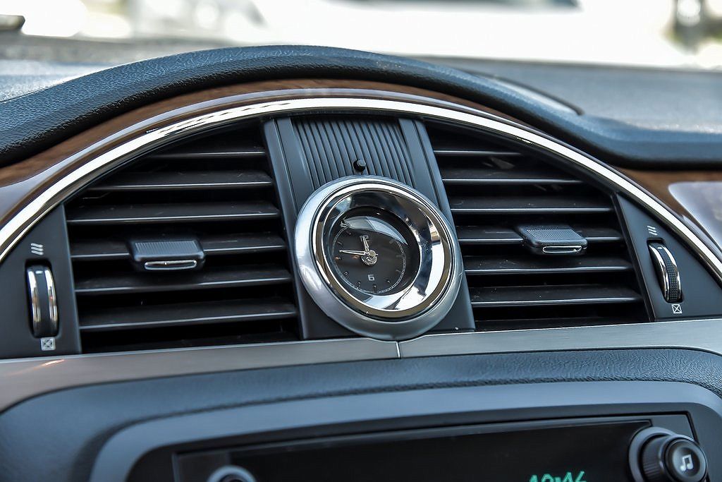 2012 Buick Enclave Convenience image 16