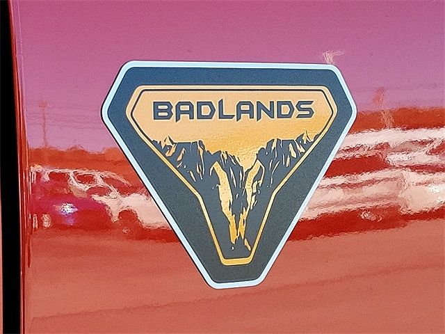2024 Ford Bronco Badlands image 5