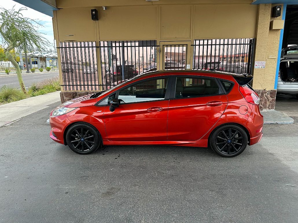2019 Ford Fiesta ST Line image 5