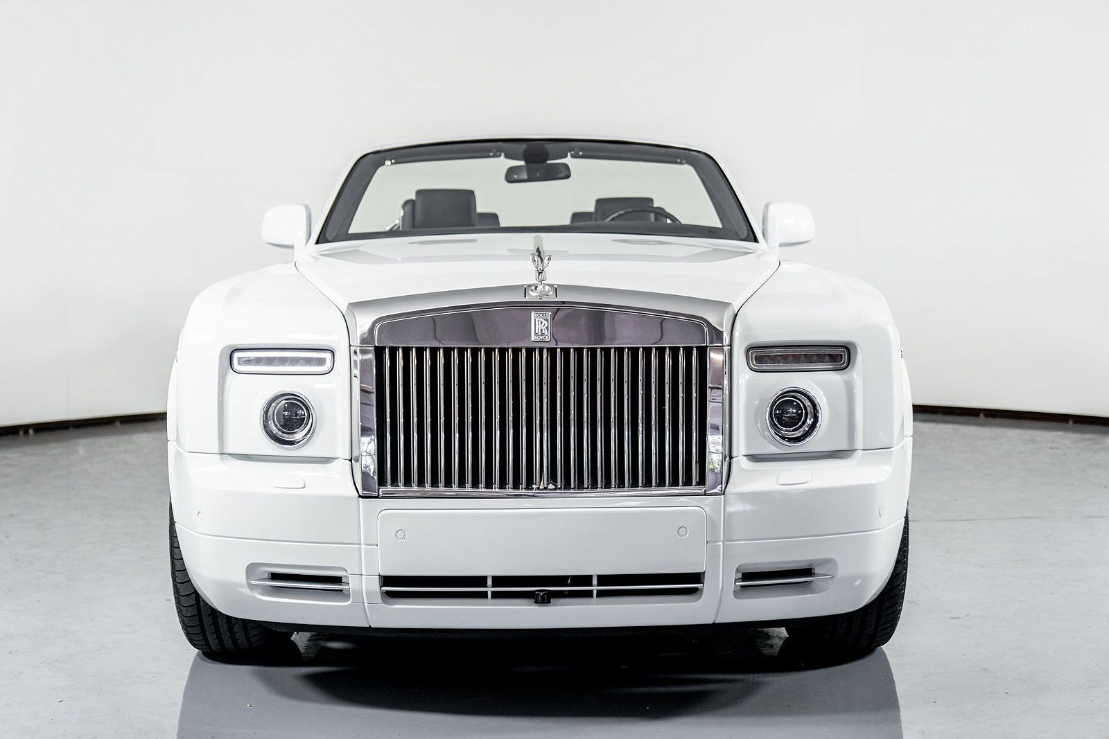 2011 Rolls-Royce Phantom Drophead image 22