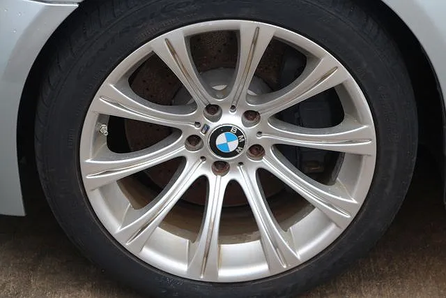 2009 BMW M5 null image 1