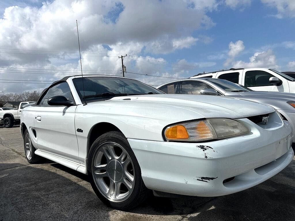1998 Ford Mustang GT image 2