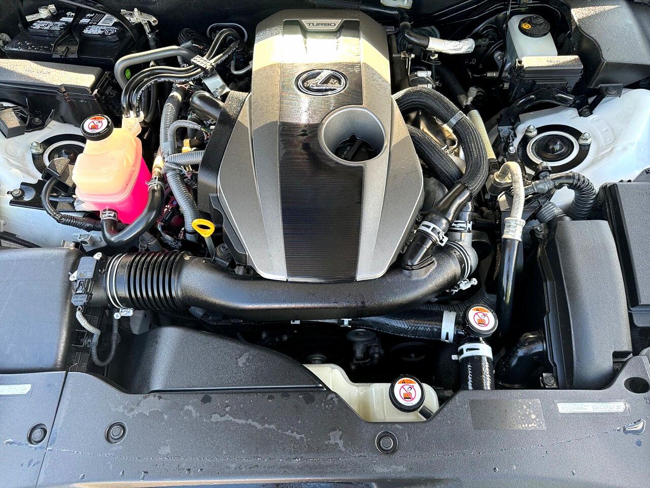2017 Lexus GS 200t image 13