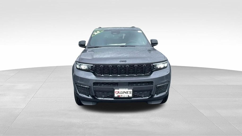 2024 Jeep Grand Cherokee L Limited Edition image 2