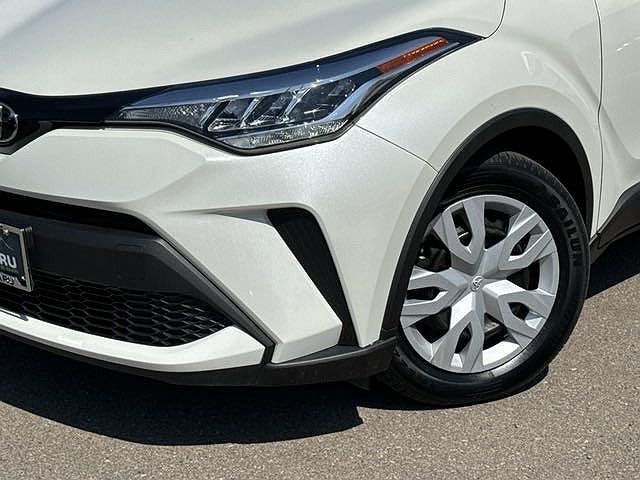 2021 Toyota C-HR LE image 2