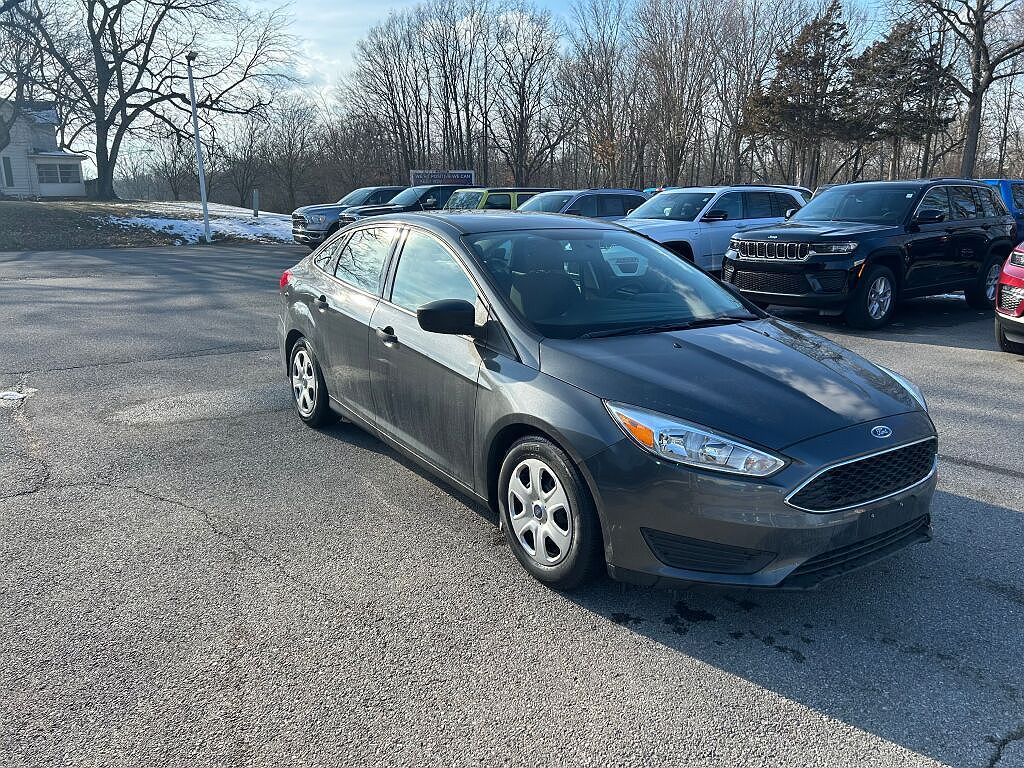 2016 Ford Focus S image 2