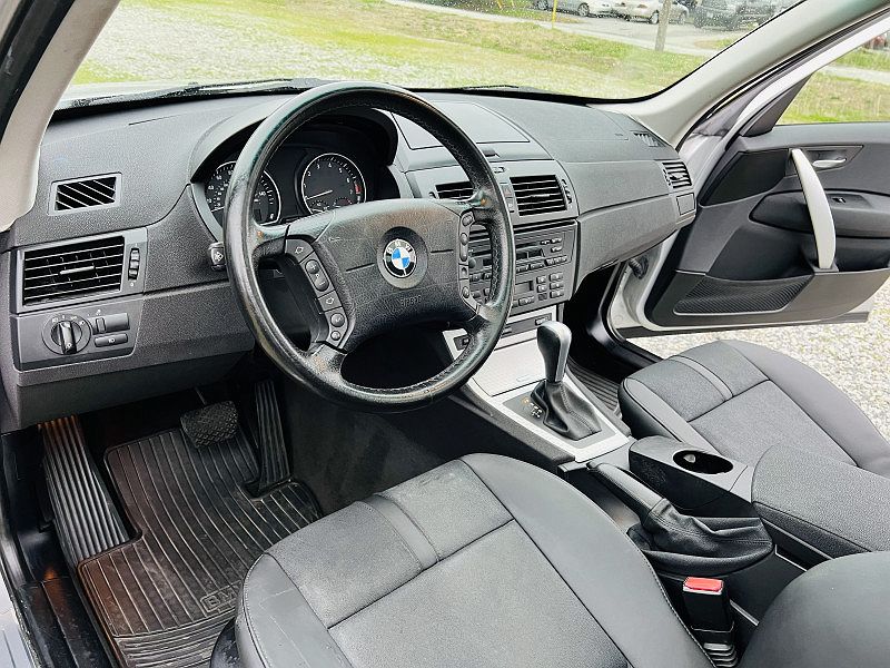 2005 BMW X3 3.0i image 5