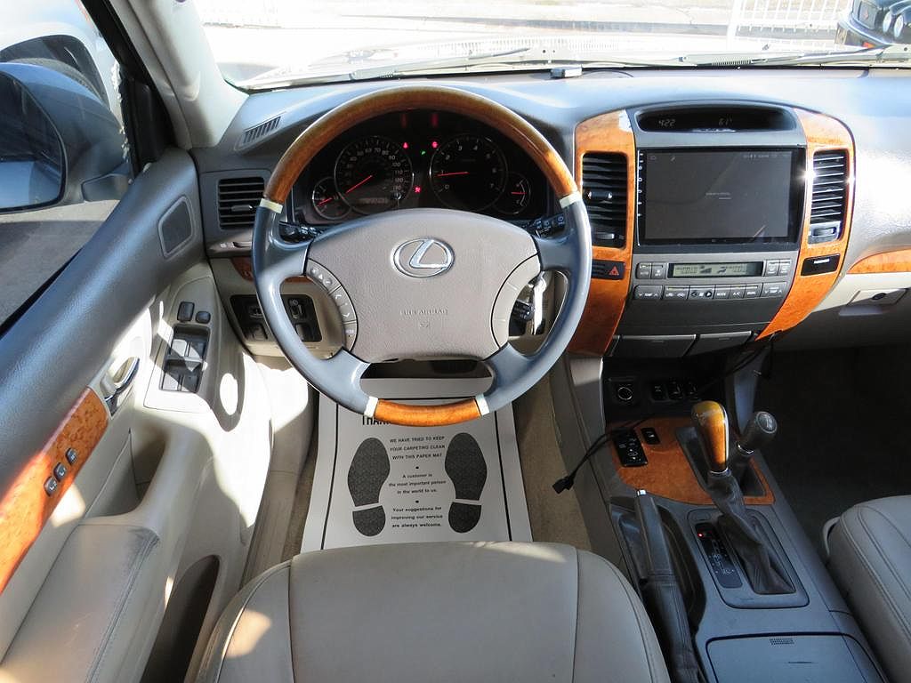 2003 Lexus GX 470 image 9