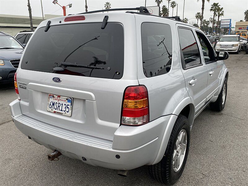 2004 Ford Escape Limited image 4