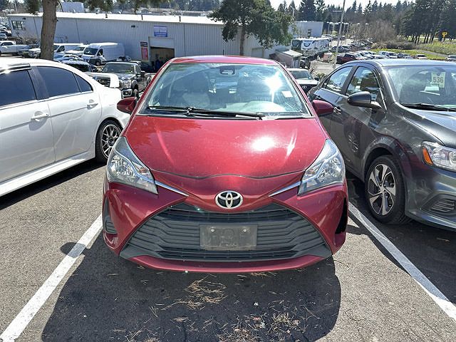 2018 Toyota Yaris LE image 1