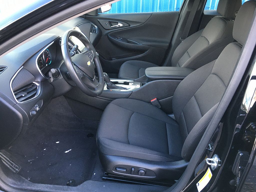 2018 Chevrolet Malibu LT image 5