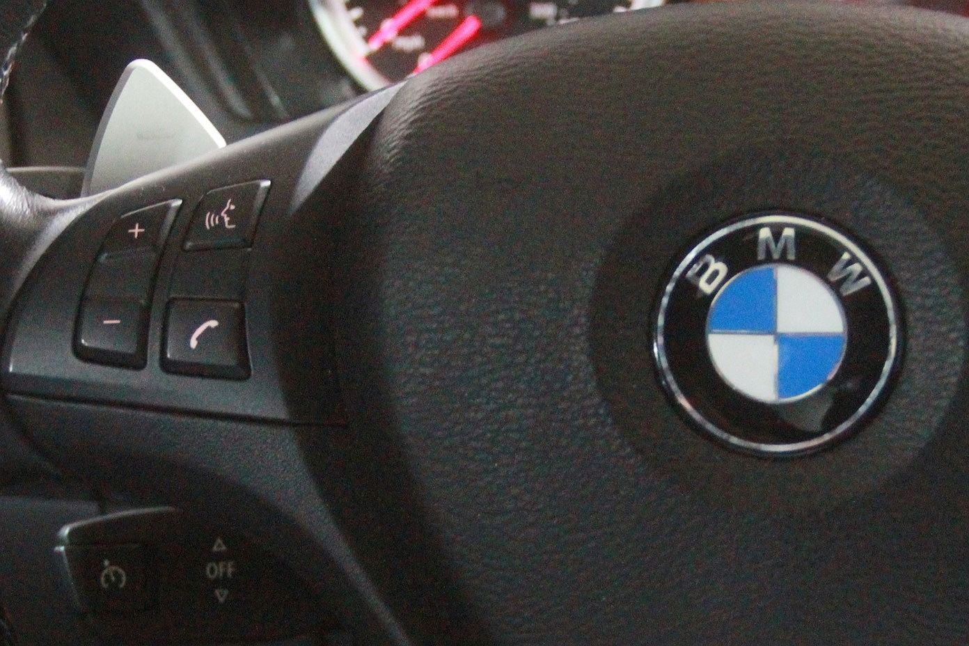 2012 BMW X6 M image 25
