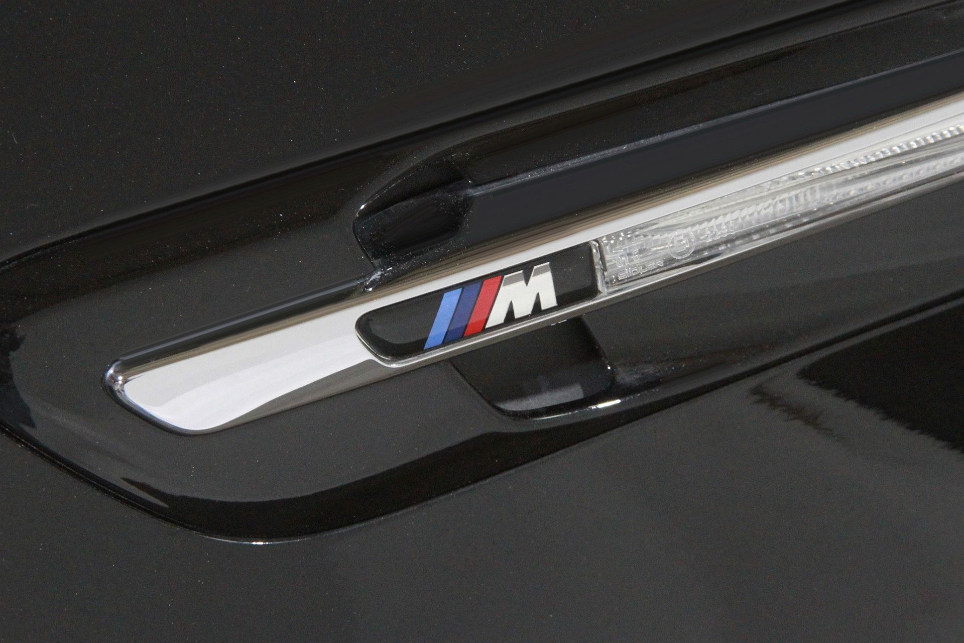 2012 BMW X6 M image 32