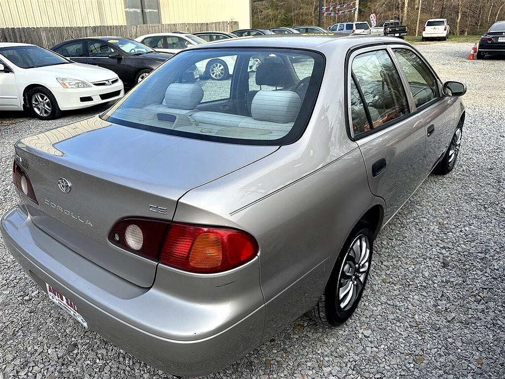 2002 Toyota Corolla CE image 19