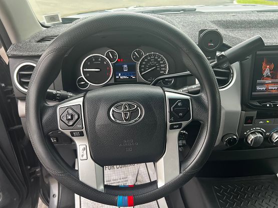 2015 Toyota Tundra SR5 Grade photo 3