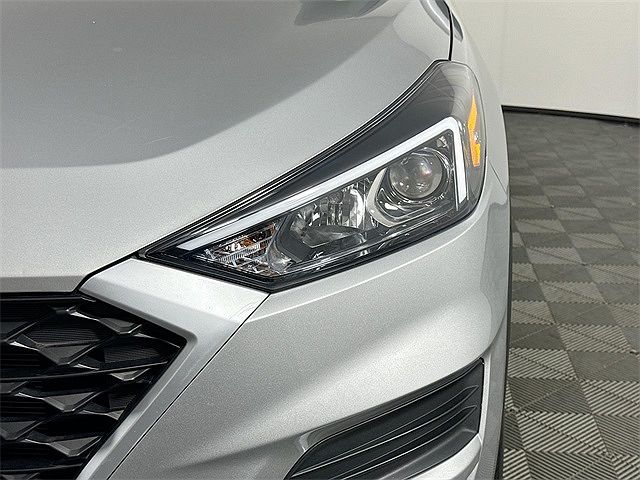 2021 Hyundai Tucson SE image 1