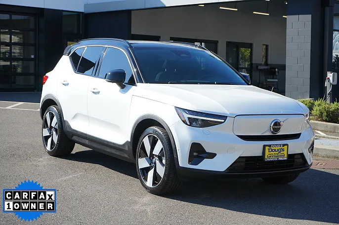2023 Volvo XC40
