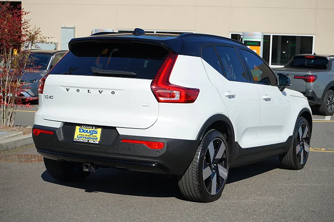 2023 Volvo XC40