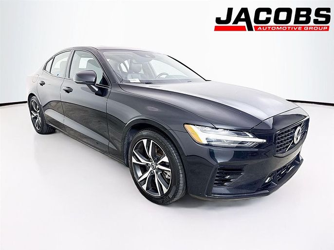 2022 Volvo S60
