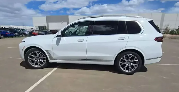 2024 BMW X7