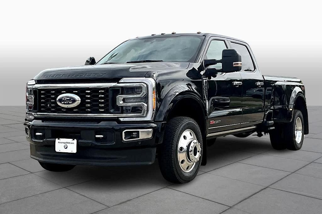 2023 Ford F-450 Limited image 0