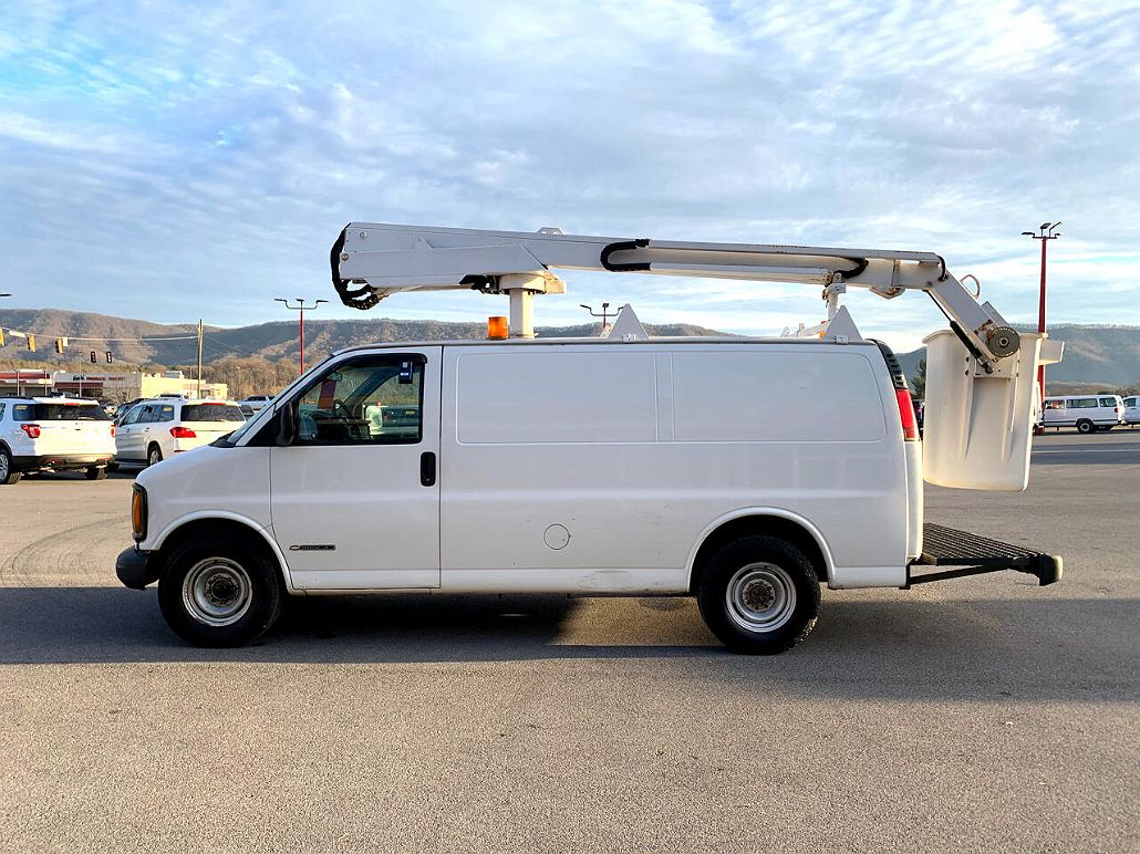 1998 Chevrolet Express 3500 image 4