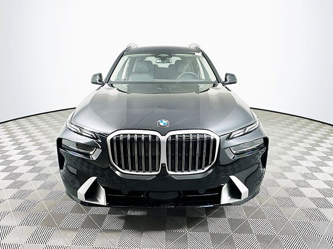 2025 BMW X7